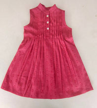 Load image into Gallery viewer, Pink Pleated Heart Dobby Dress
