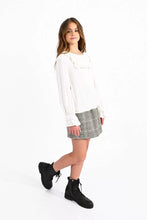 Load image into Gallery viewer, Off White Woven Blouse..
